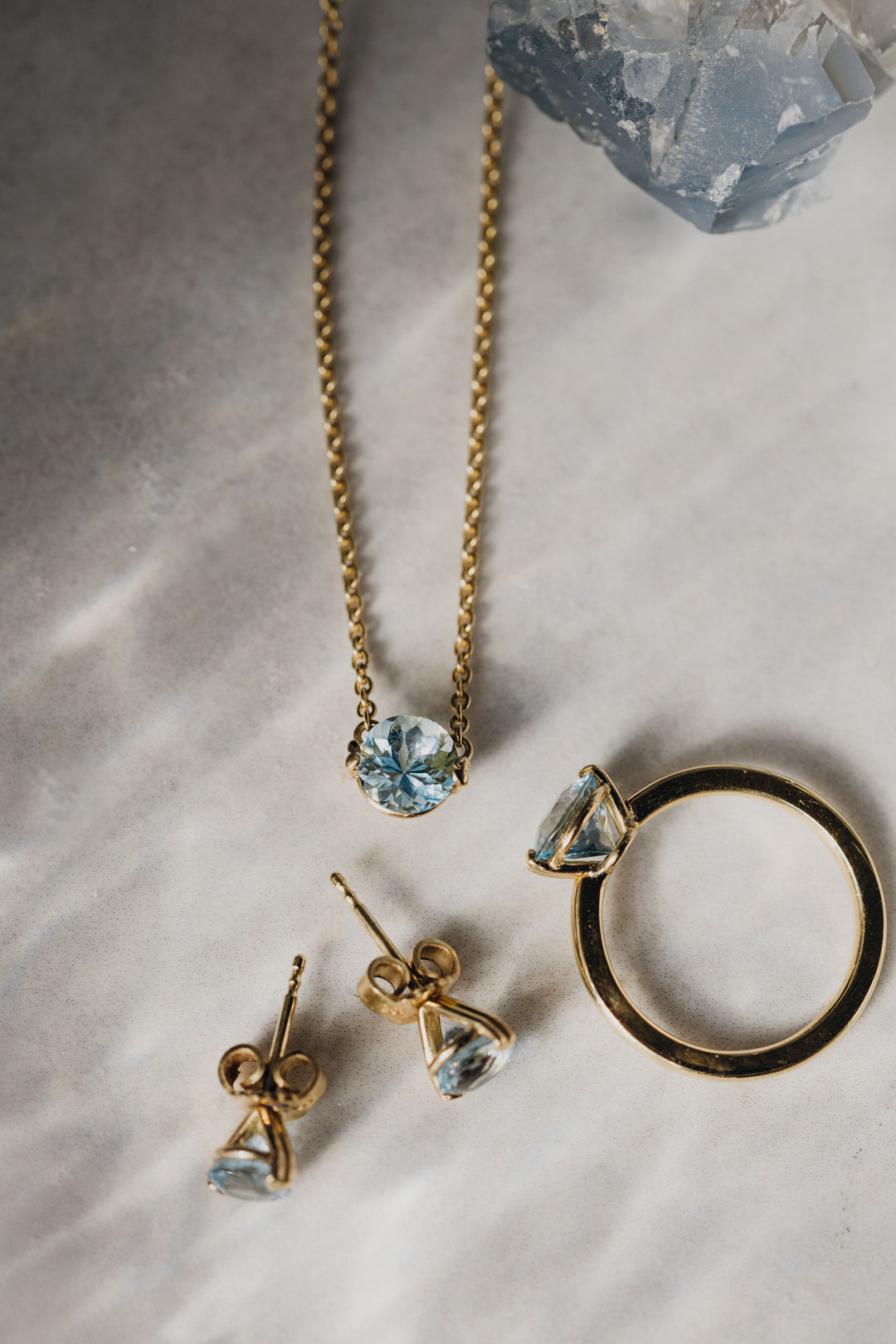 Alassio 18 Karat Gelbgold Aquamarin Ohrstecker