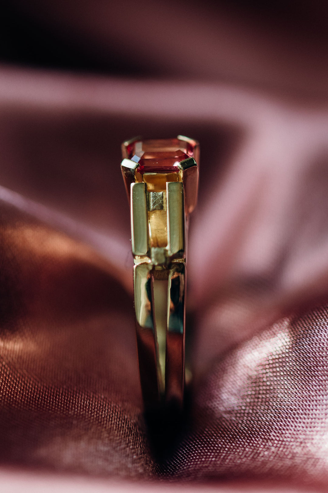 Le Pont 14 Karat Gelbgold Spinell Rosa Ring