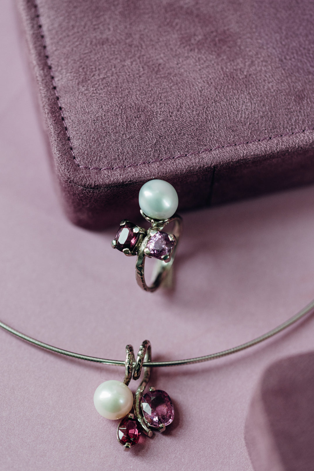 Mon Amour 14 Karat Weißgold Spinell Perlen Ring