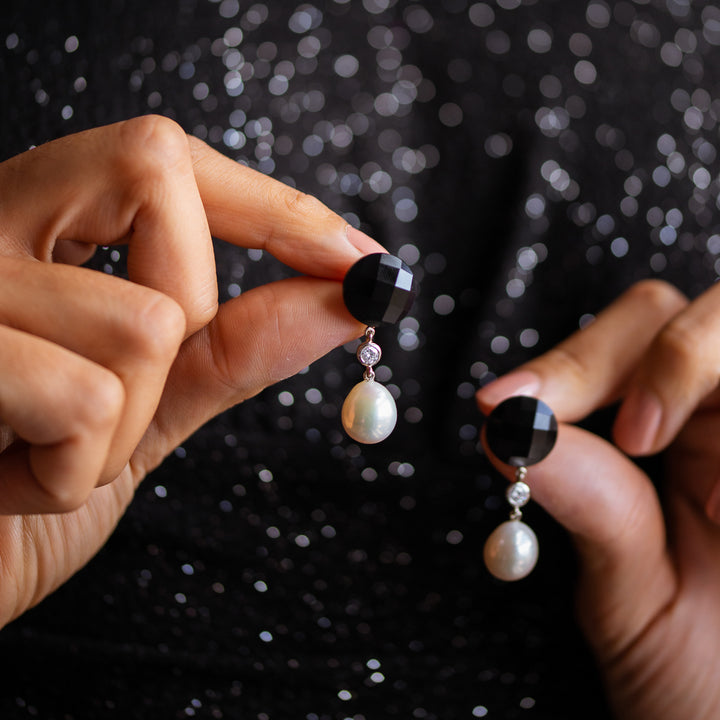 Bond 14 Karat Weißgold Onyx Brillant Perlen Ohrstecker